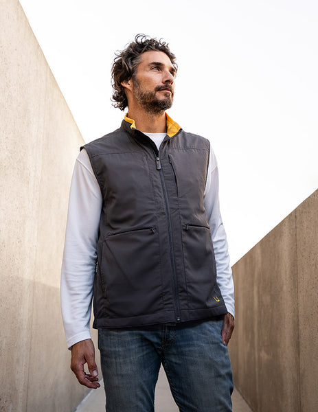 Best Travel Vest for Men – SCOTTeVEST