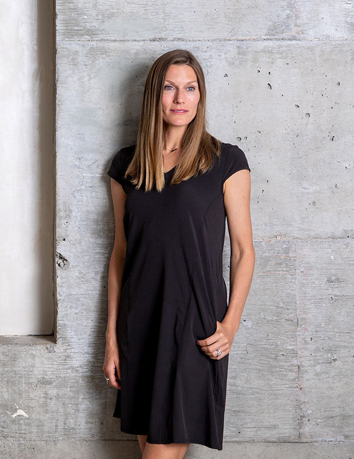 DOROTHY Women's Loose Fitting Travel Dress with Hidden Pockets