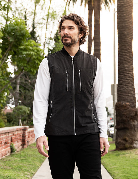 101 Men's Travel Vest with Hidden Pockets | SCOTTeVEST